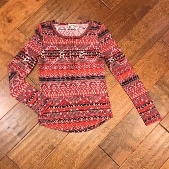 Lucky Brand Red & White Traditional Sweater Print Long Sleeve Henley Top - Picture 1 of 16